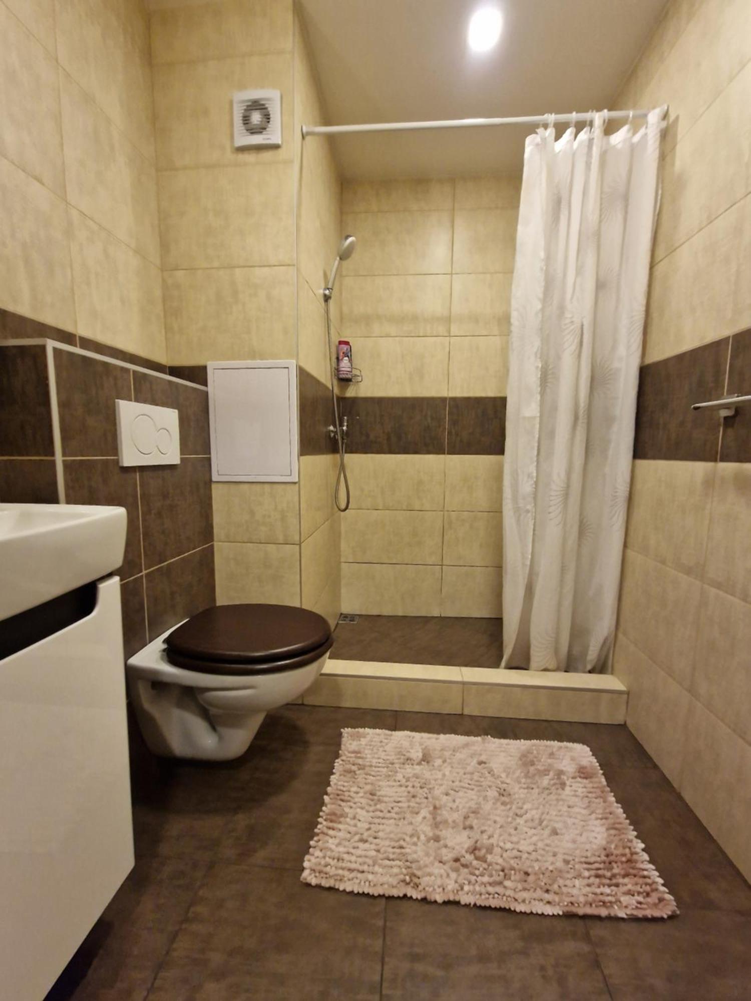 Apartman Valentina Злин Экстерьер фото