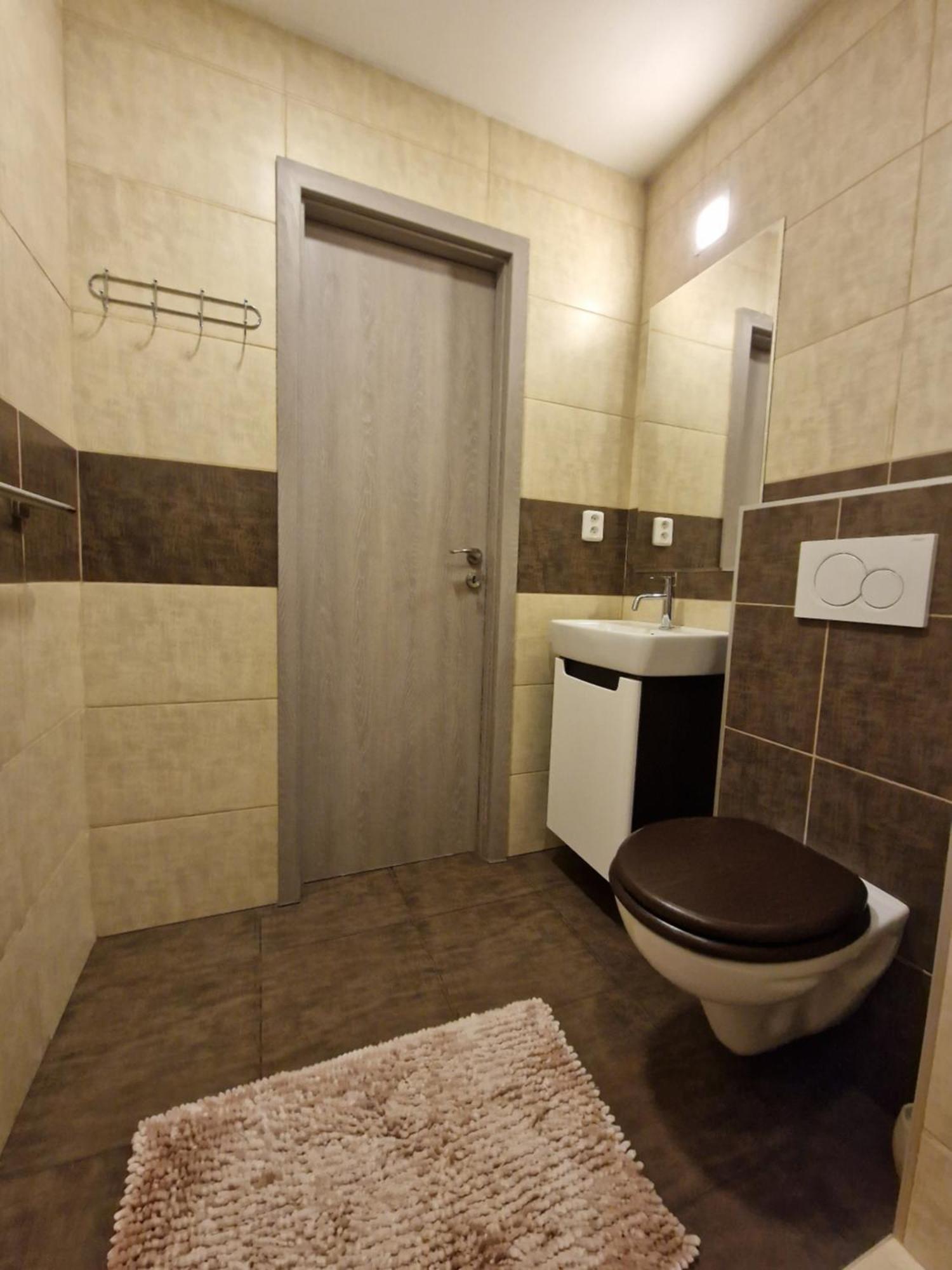 Apartman Valentina Злин Экстерьер фото